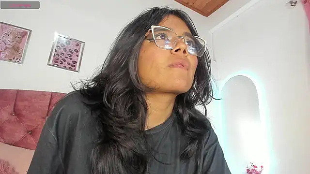 luna_velveth's Live XXX Chat