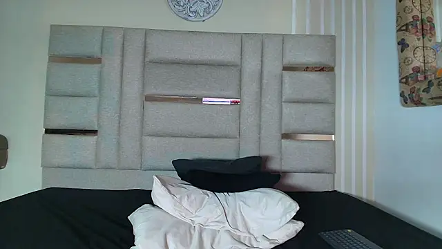 Heidygonzaless: онлайн-секс-чат