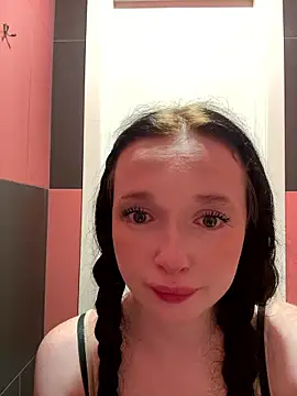 Chatroom XXX en direct de Flora_Ray