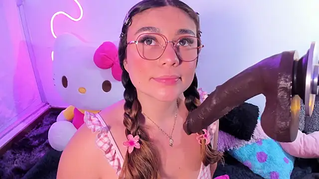 CassieBigass_: онлайн-секс-чат