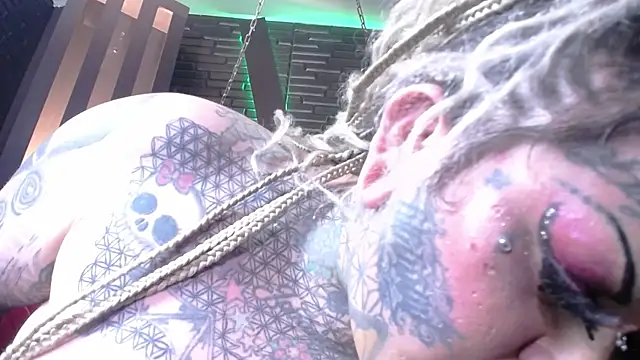 Chatroom XXX en direct de Venus_Rock