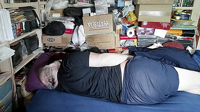 hadeszeuss2's Webcam Show