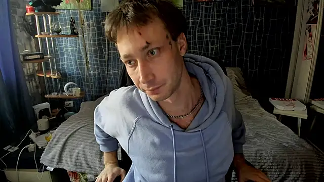 Show modela CuteBoy228 na web-kameri