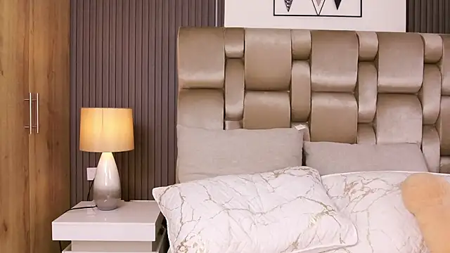 XXMILE's Live XXX Chat