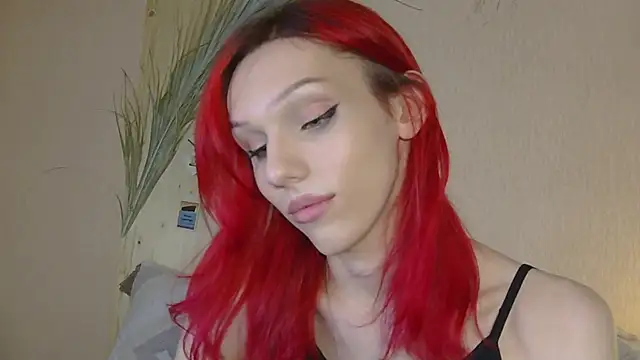 Show modela Kirana_Hayes na web-kameri