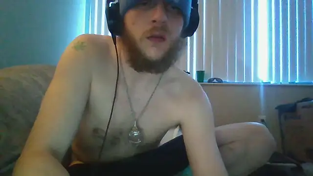 alejandro69420: διαδικτυακό σόου στην κάμερα