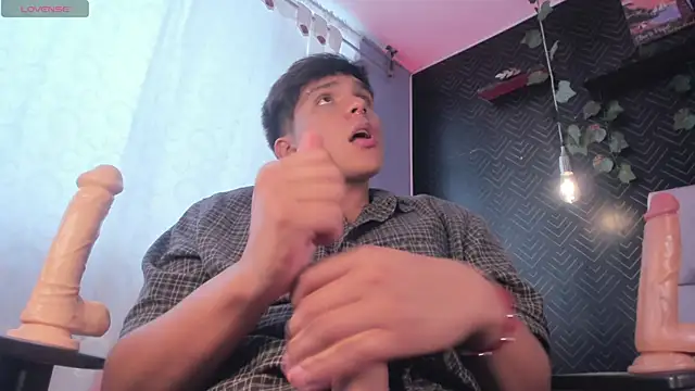 Thiago_Kozak's Live XXX Chat