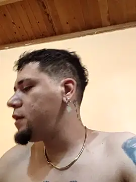 Chat +18 de HallowedMilan ao vivo