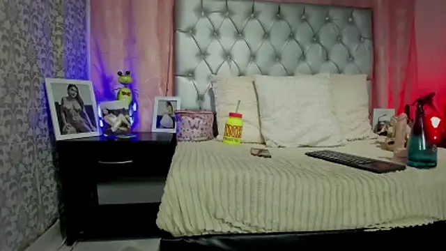 zoe_tamara Live XXX Chat