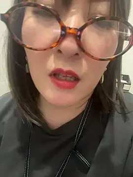 Mitsuco_surflady Show in webcam