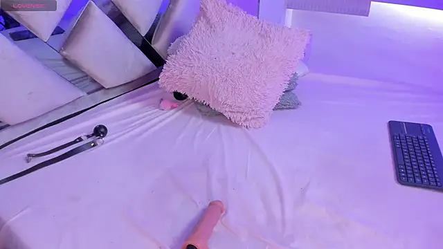 Chat +18 de kathy_bakerr ao vivo