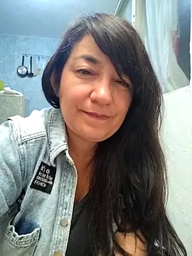 MAFE__29 élő XXX-chatje