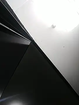 Pokazy przed kamerką – 3YACULACION