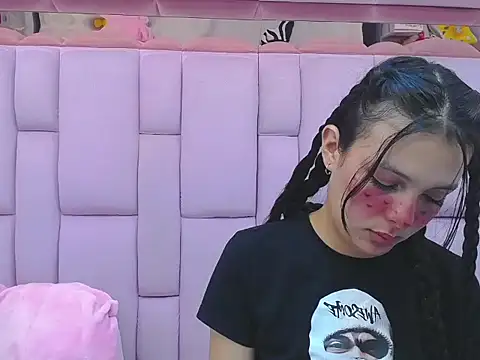 Chatroom XXX en direct de Salome_Saen_