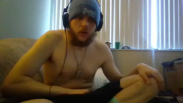 alejandro69420 Show in webcam