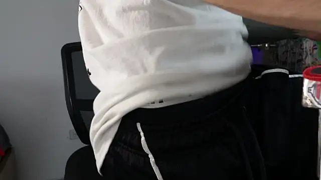 trieone Adlı Modelin Web Kamerası Şovu