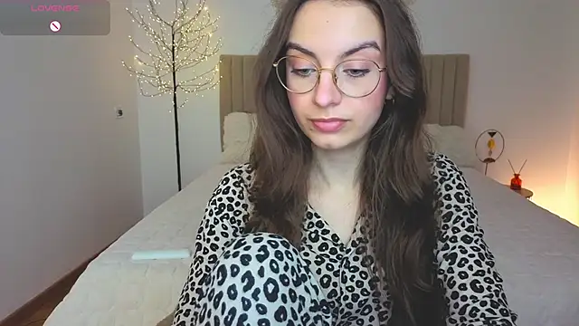 Real_cutie1のウェブカメラショー