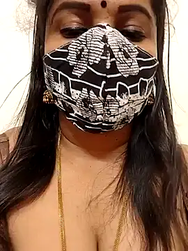 gaurika18 élő XXX-chatje