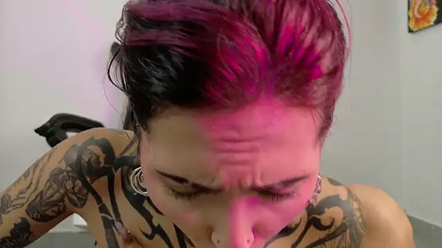 sara_queen10's Live XXX Chat