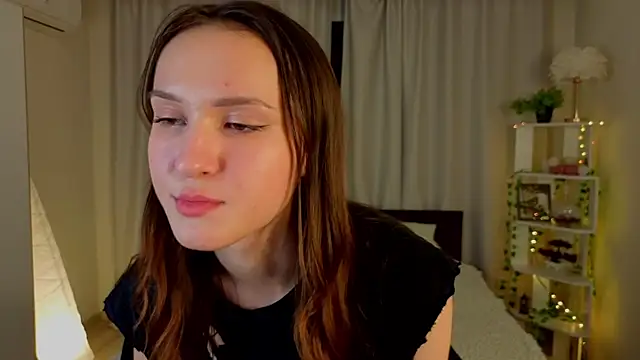 Pokazy przed kamerką – MellieLaliberte