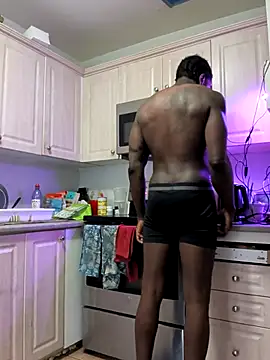 Pokazy przed kamerką – milky8inch