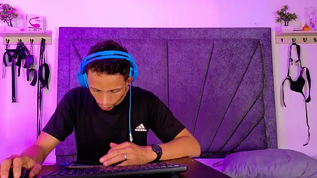 دردشة DamianandEva الجنسية المباشرة