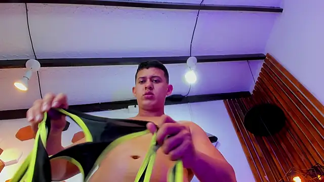 RomanCroft's Live XXX Chat