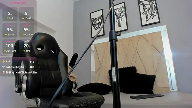 عرض كام adams_bobby