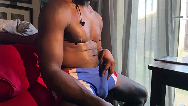 SirDaddylicious Show in webcam