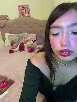 Miakittyyy: вебкам-шоу