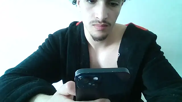 Pokazy przed kamerką – Mr_Arab_boy