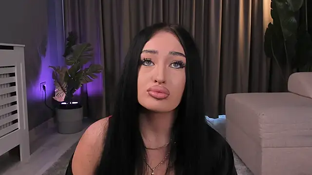 Chat +18 de EmeraldKat ao vivo