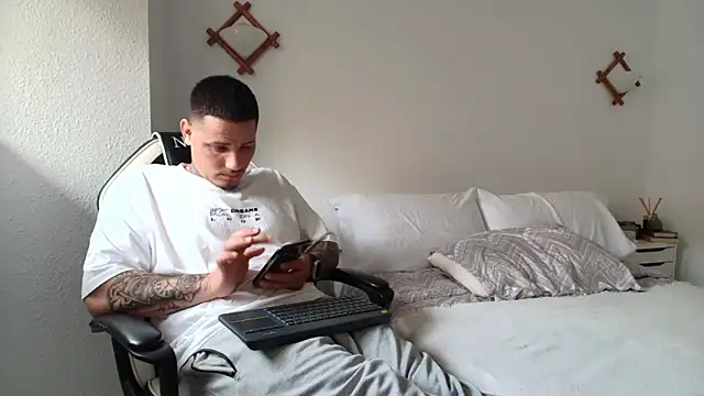 Valen_Dom 即時 XXX 聊天