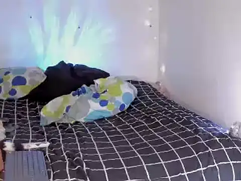 Chat +18 de chloe_kisses ao vivo