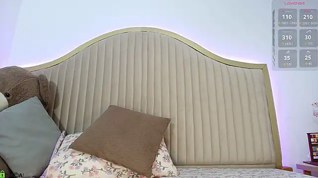 dalilasaadi_'s Webcam Show