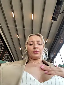 VikaBunny1 – Naživo XXX chat