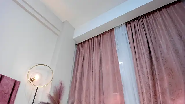 Chat +18 de SeleneLujan ao vivo