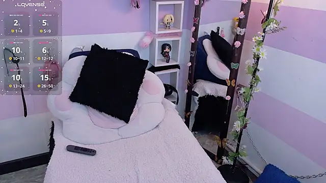 Catwhite_: онлайн-секс-чат