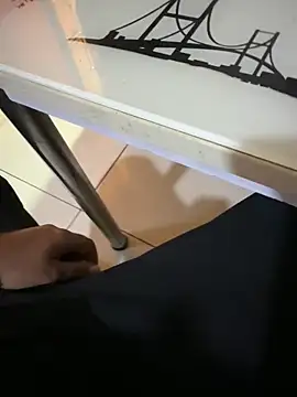 Pokazy przed kamerką – Sikicitekelci