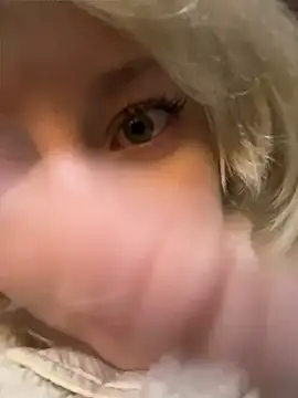 RonnieKiss' Live XXX Chat