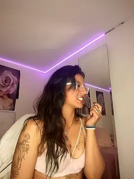 SamathaMay Show in webcam