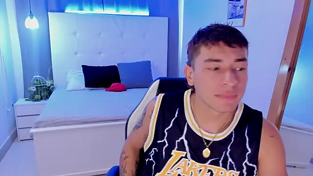 Thiago_2003_ – Naživo XXX chat