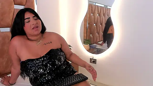 XXX chat uživo modela velissex