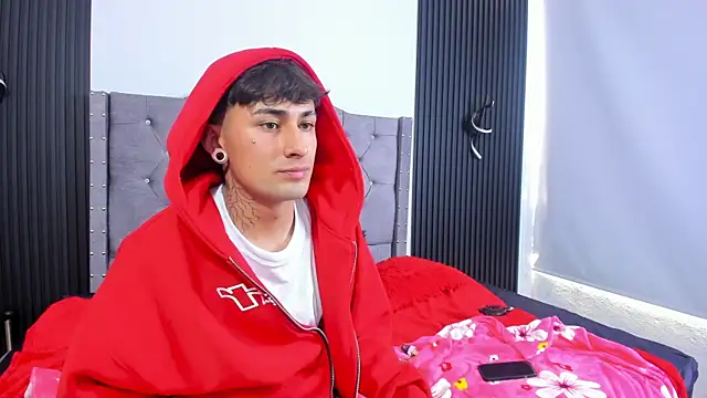 Kenji_n_Rousse – Live XXX-chat