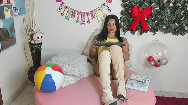 XXX chat uživo modela DestinyHills