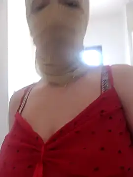 Sarah_Dalouaa élő XXX-chatje