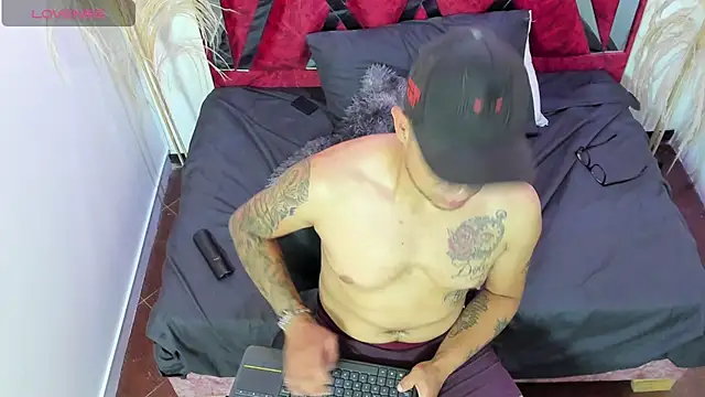 Nickk_21_ Show in webcam