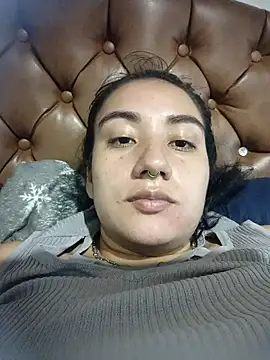 Chatroom XXX en direct de Hellen_Alex