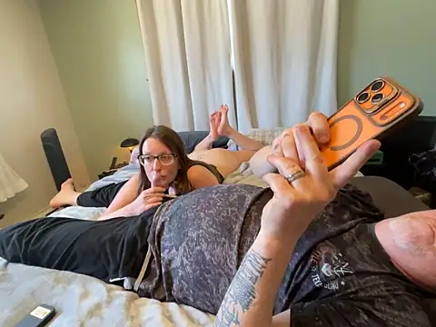 1Lustfully_yours – Naživo XXX chat