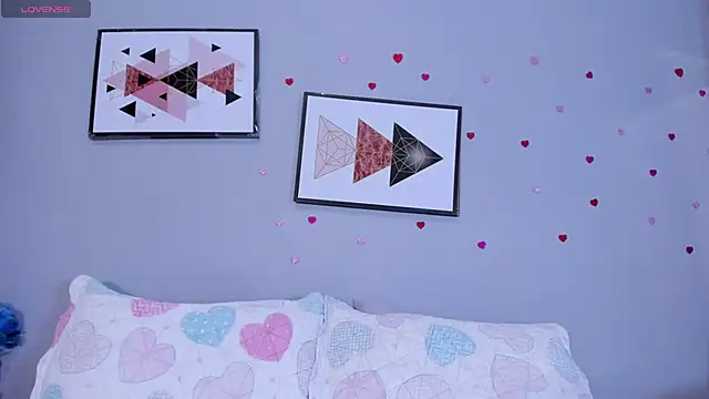 PauleteW10 লাইভ XXX চ্যাট